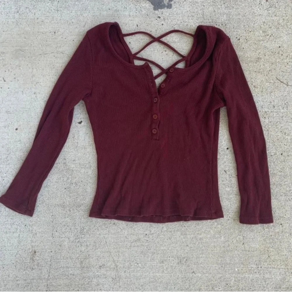 Maroon Ribbed Button-up Top - Picture 1 of 2